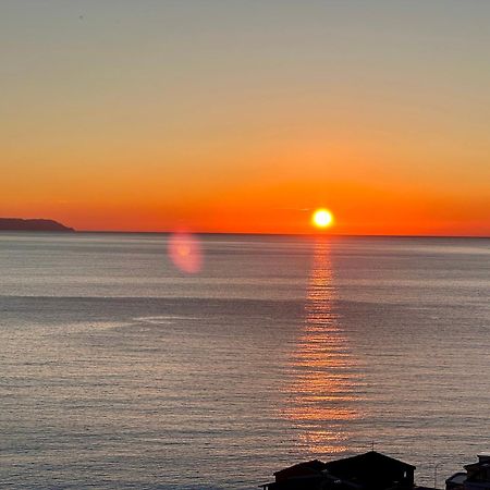 Roumers Himara Himare Exterior foto