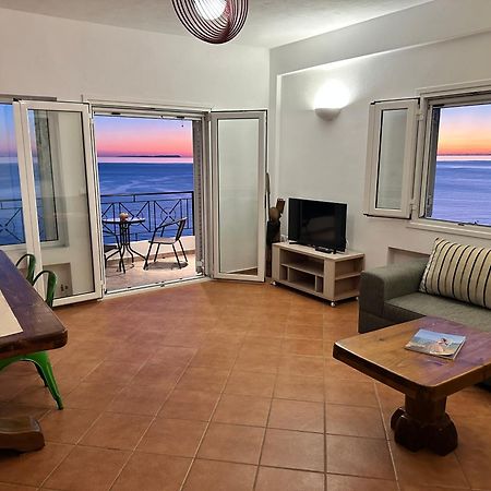 Roumers Himara Himare Exterior foto